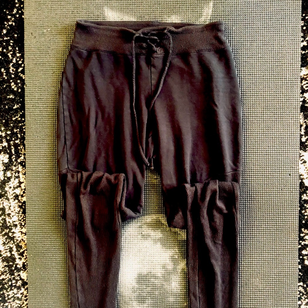 Alo ribbed lace up joggers